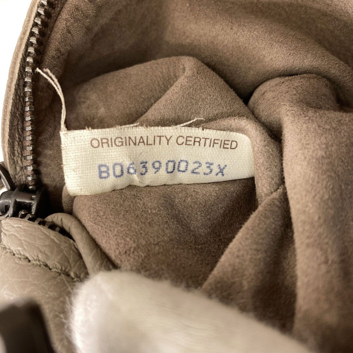 Bottega Veneta 2-Way Handbag Leather