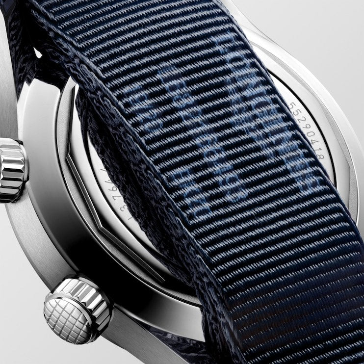 LEGEND DIVER 39 mm blue on Strap *