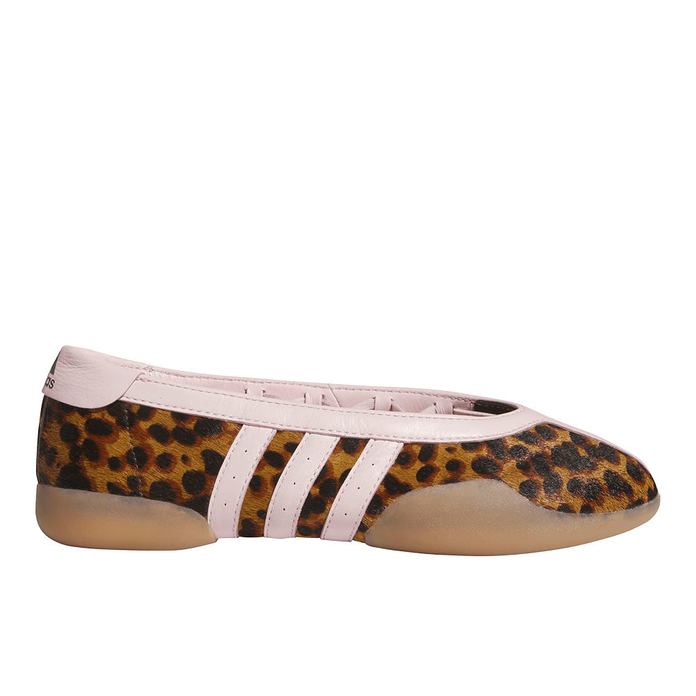 Taekwondo Mei Ballet Flats