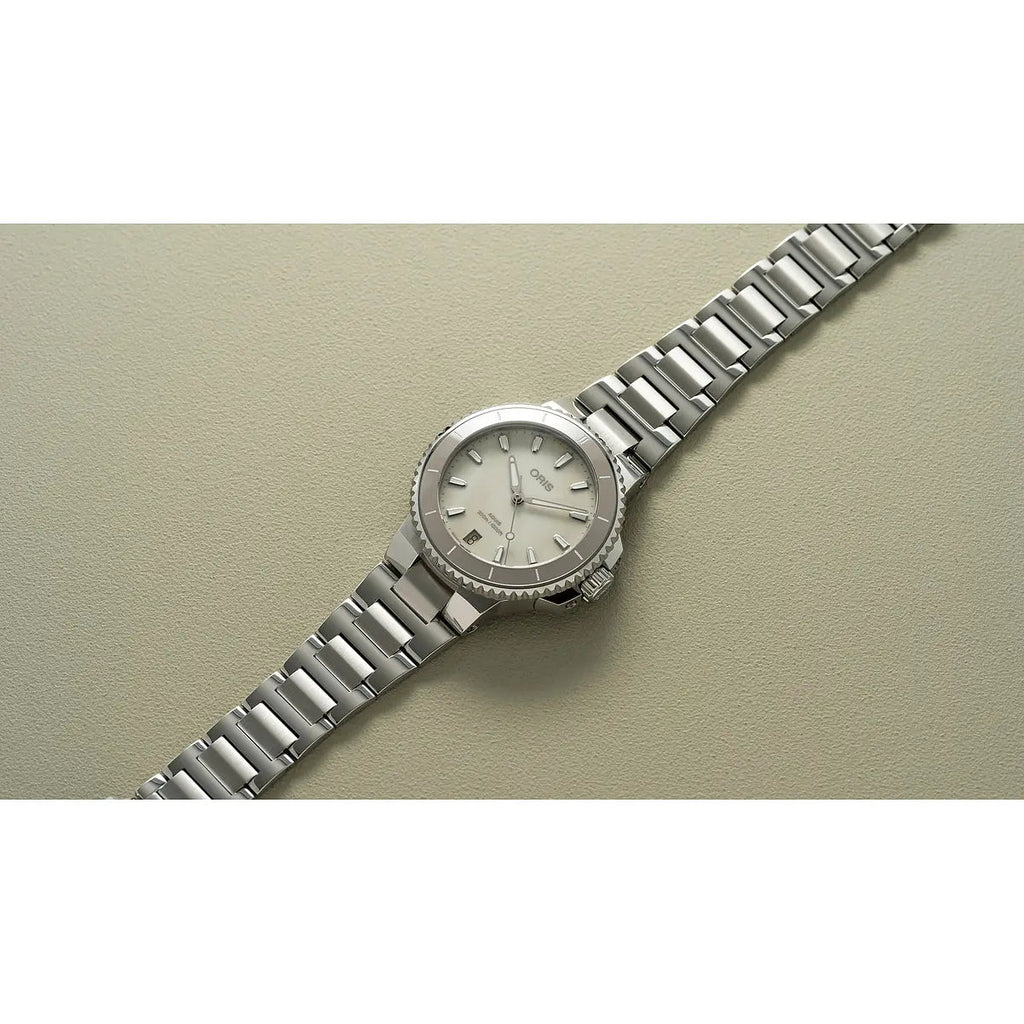 Oris Aquis Date Bianco 01 733 7792 4151-07 8 19 05P