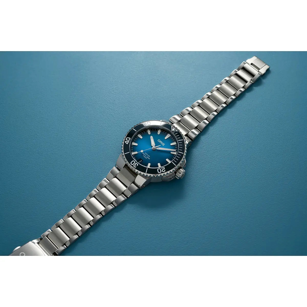 Oris Aquis Date Blu 01 400 7769 4135-07 8 22 09Peb