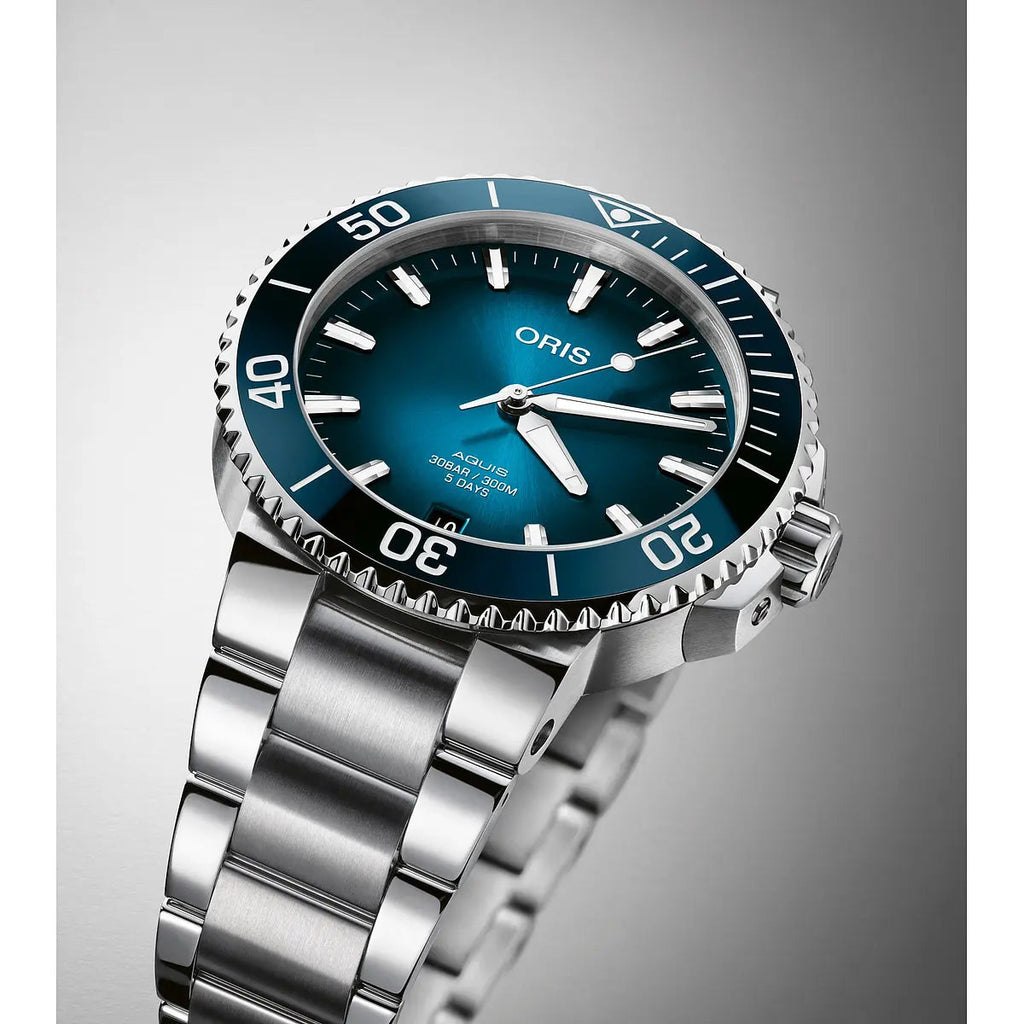 Oris Aquis Date Blu 01 400 7769 4135-07 8 22 09Peb