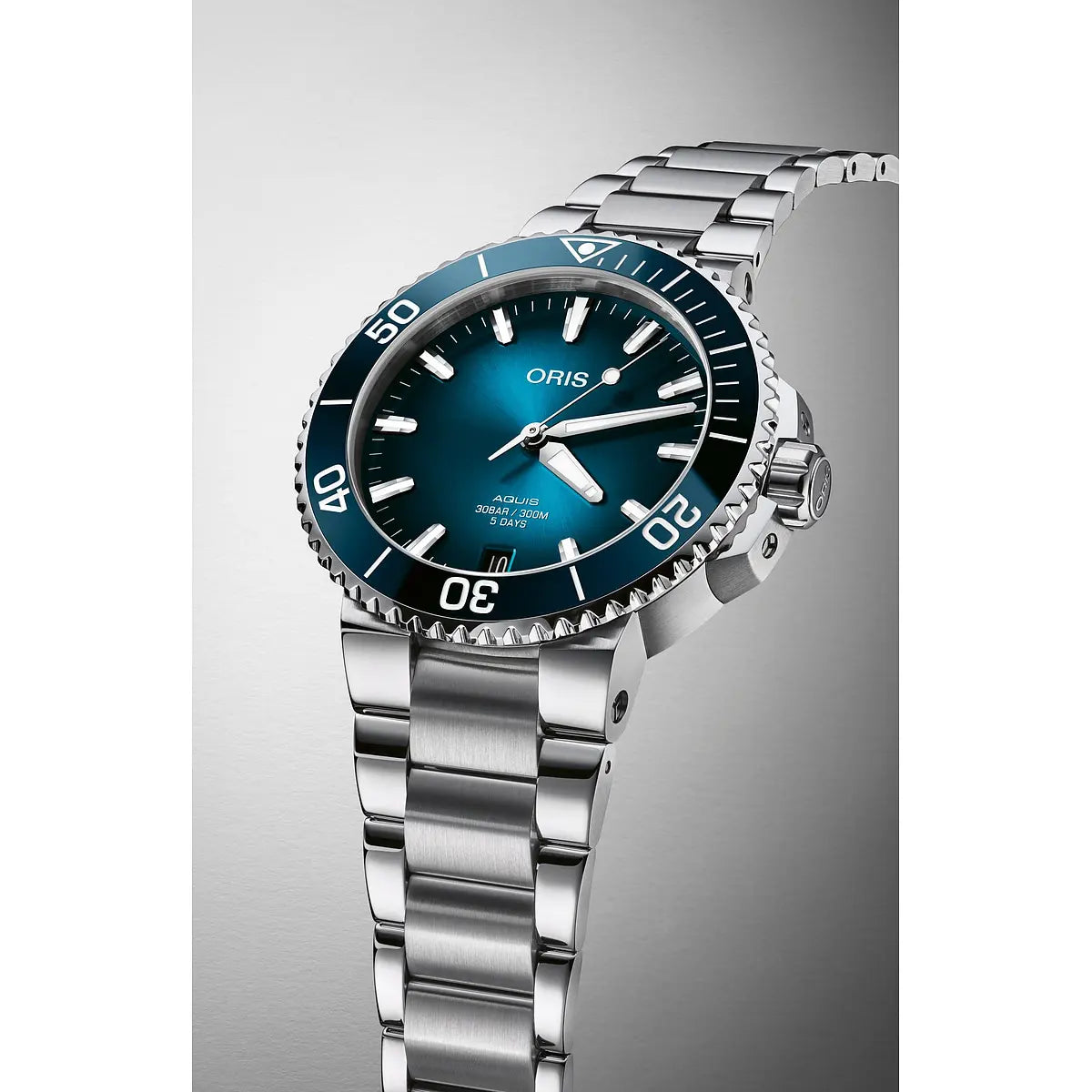 Oris Aquis Date Blu 01 400 7769 4135-07 8 22 09Peb