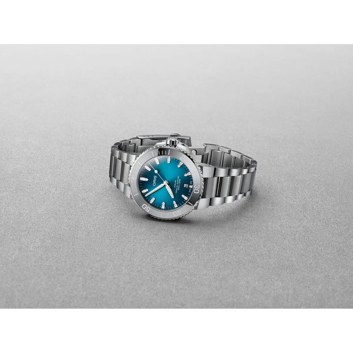 Oris Aquis Date Blu 01 733 7732 4155-07 8 21 05Peb