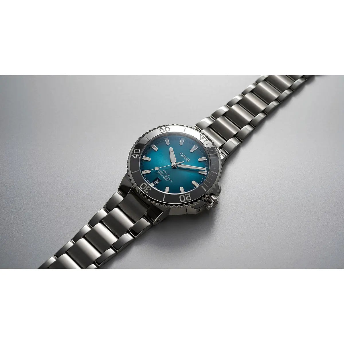 Oris Aquis Date Blu 01 733 7732 4155-07 8 21 05Peb
