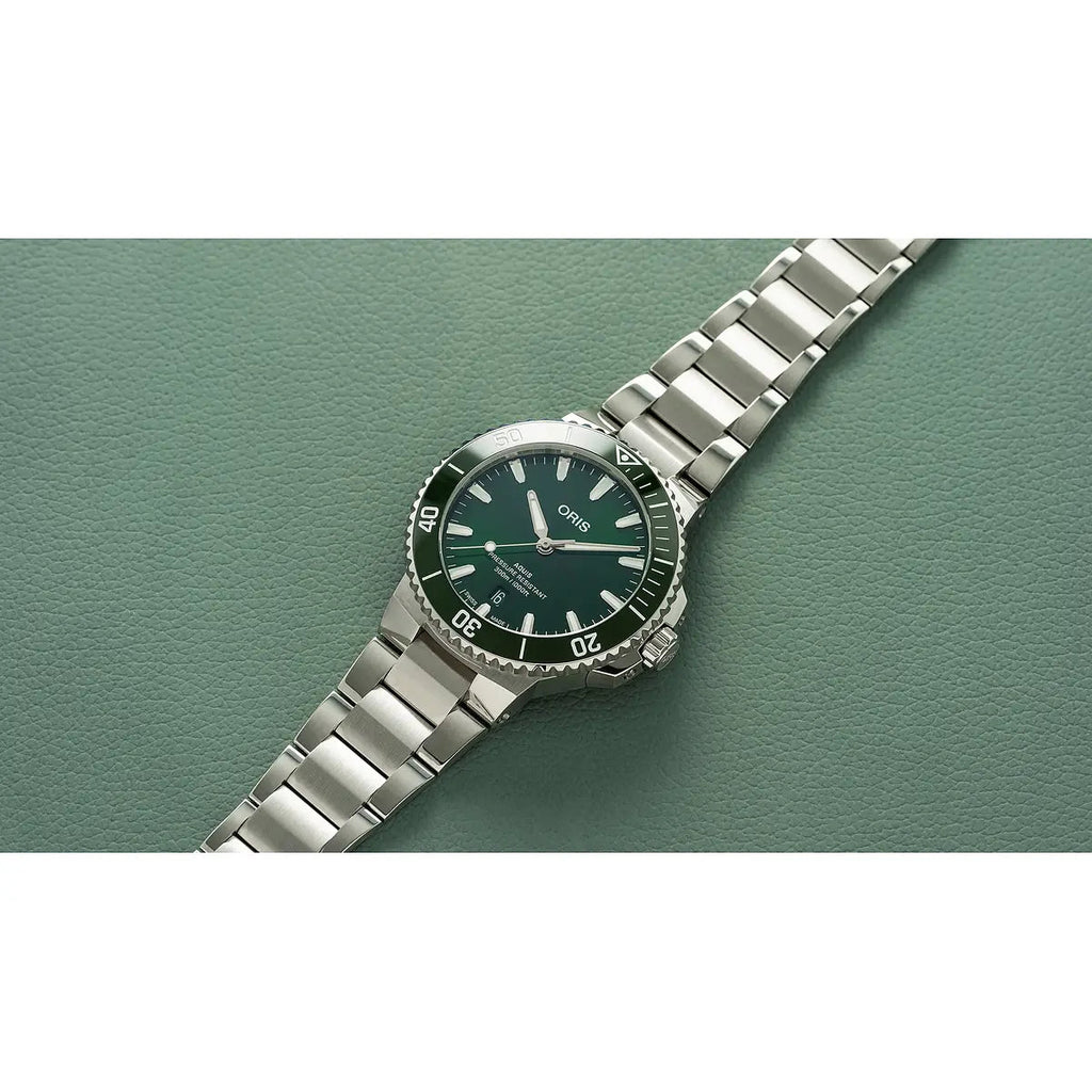 Oris Aquis Date Verde 01 733 7787 4157-07 8 22 04Peb