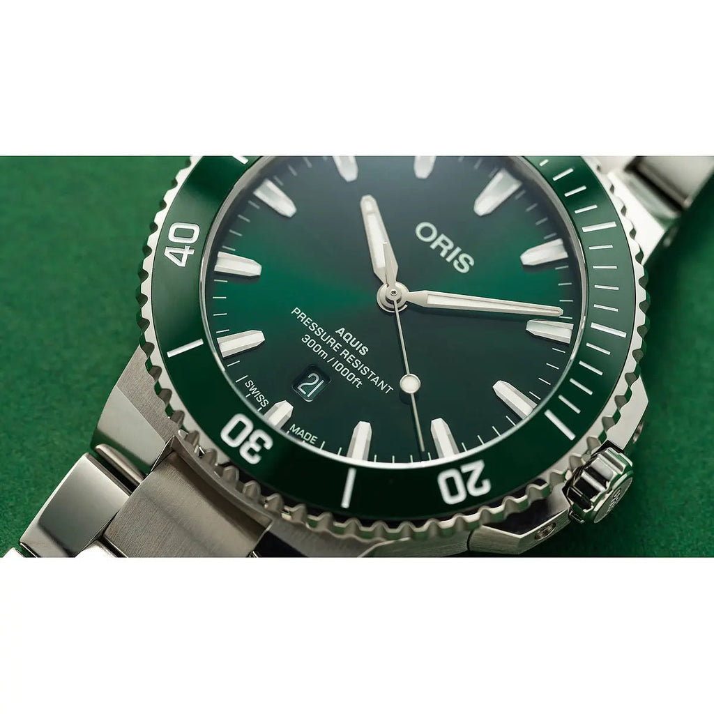 Oris Aquis Date Verde 01 733 7789 4157-07 8 23 04Peb
