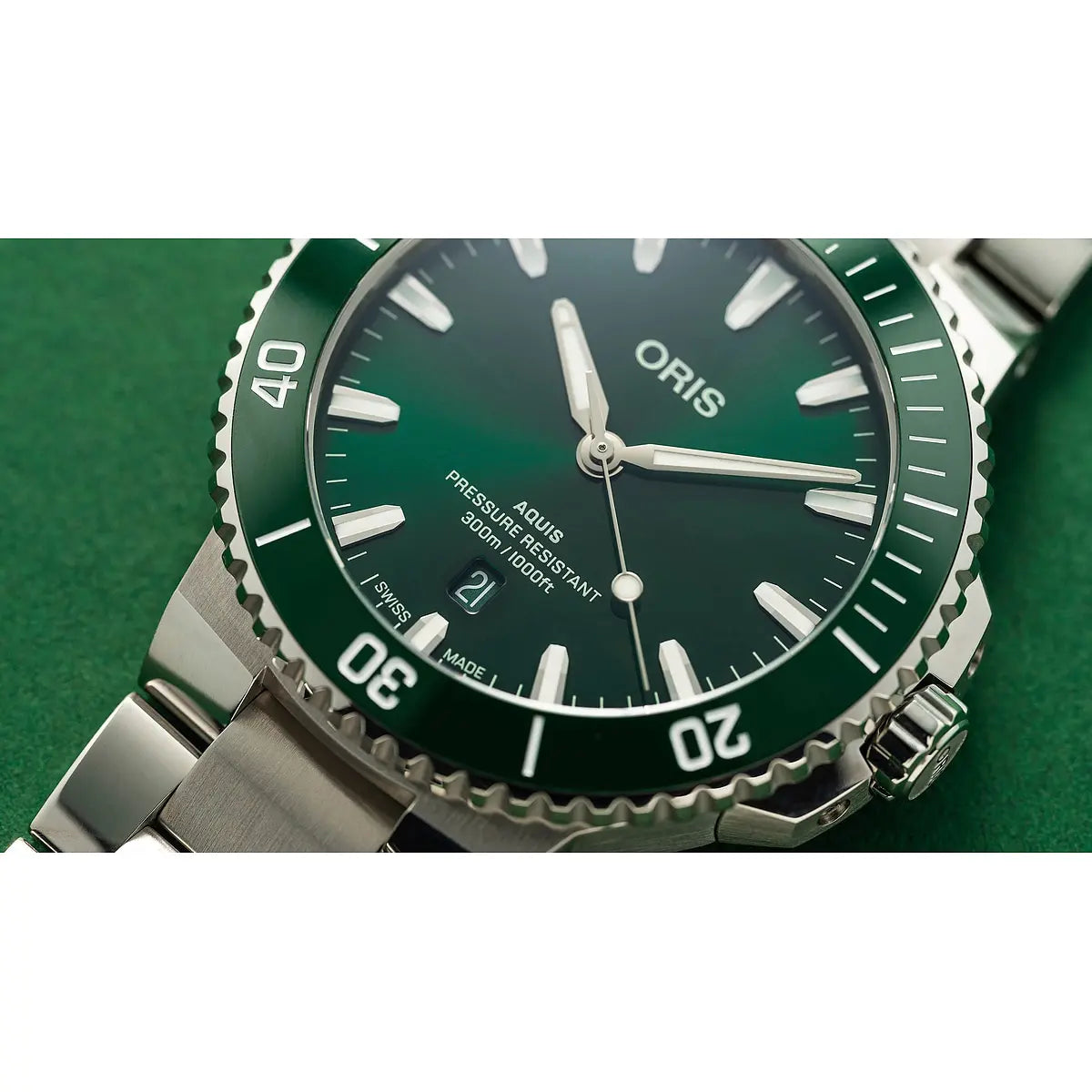 Oris Aquis Date Verde 01 733 7789 4157-07 8 23 04Peb
