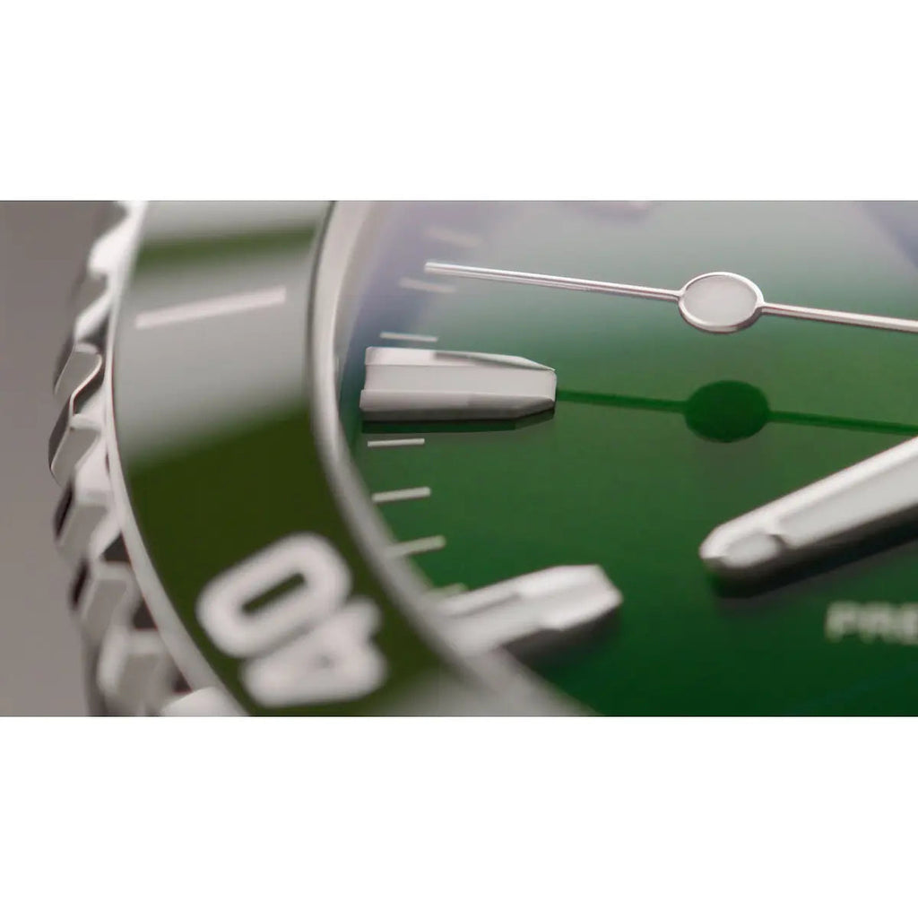 Oris Aquis Date Verde 01 733 7789 4157-07 8 23 04Peb