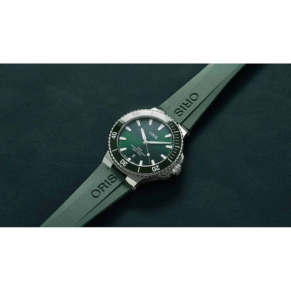 Oris Aquis Date Verde 01 733 7789 4157-07 4 23 37Fc