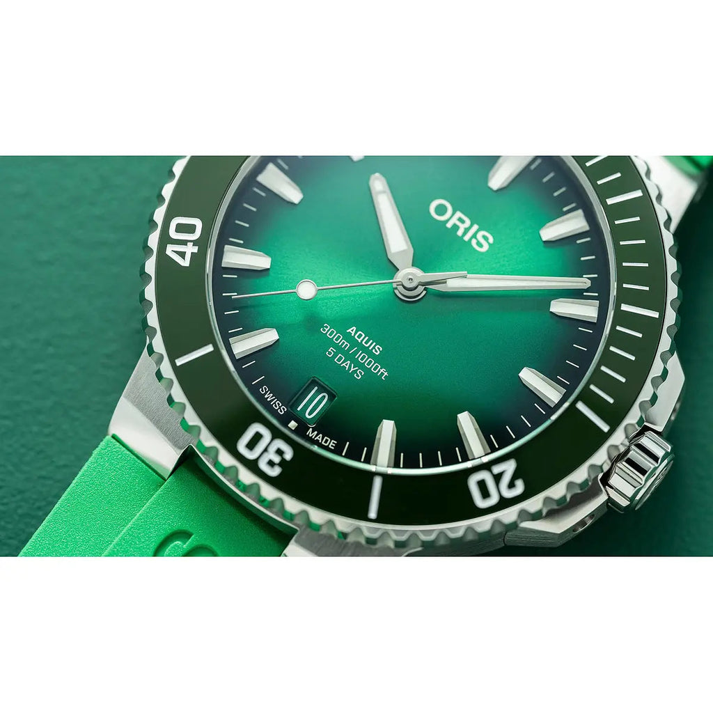 Oris Aquis Date Verde 01 400 7790 4157-07 4 23 47Eb
