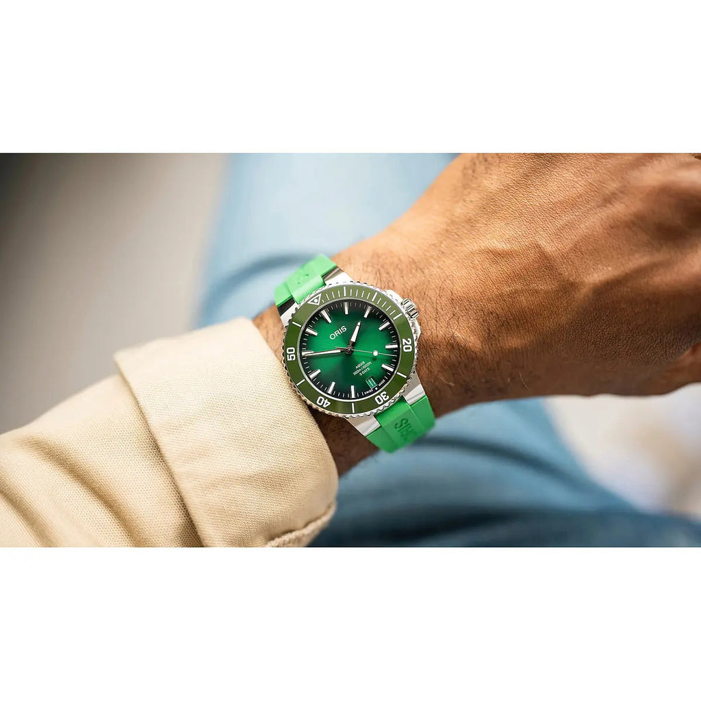 Oris Aquis Date Verde 01 400 7790 4157-07 4 23 47Eb