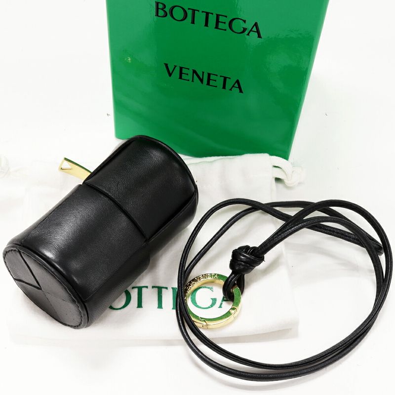 Bottega Veneta Airpods Case Accessory Cassette Calfskin Black Earphone