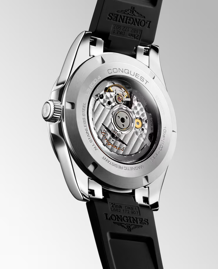 Conquest Auto 41 mm Black on Rubber Strap