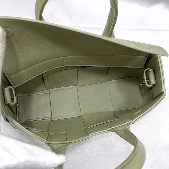 Bottega Veneta 2-Way Bag Mini East West Light Green